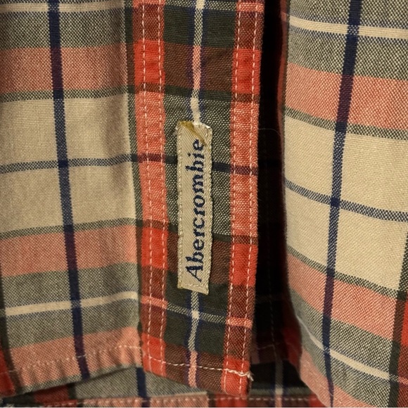 Abercrombie & Fitch Co. Men’s Plaid Button Up Long Sleeve Shirt Size Small - Picture 3 of 7